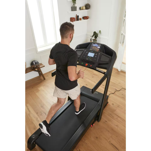 Tapis de course T900D Connecté et Performant, 18 km/h, 50x143cm